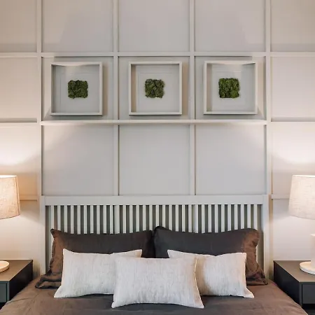 Ferrat - 3 Bedrooms In Eixample Esquerra *