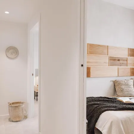 Apartment Ferrat - 3 Bedrooms In Eixample Esquerra