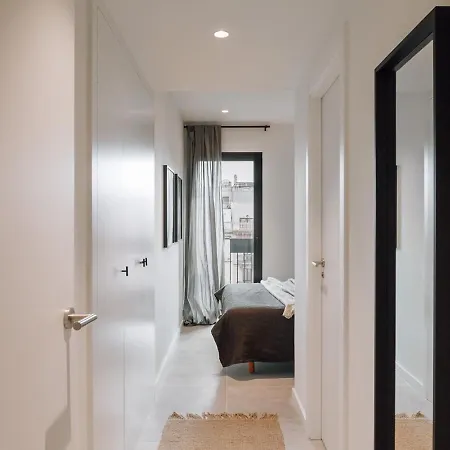 Apartment Ferrat - 3 Bedrooms In Eixample Esquerra