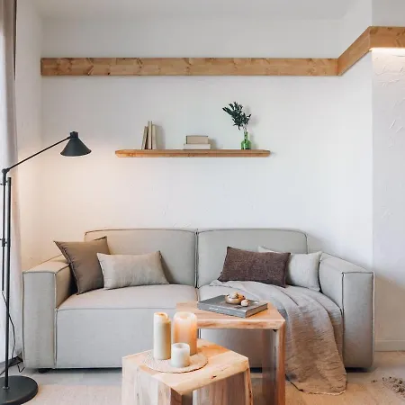 Ferrat - 3 Bedrooms In Eixample Esquerra *