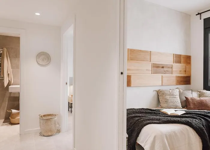 Апартаменты Ferrat - 3 Bedrooms In Eixample Esquerra