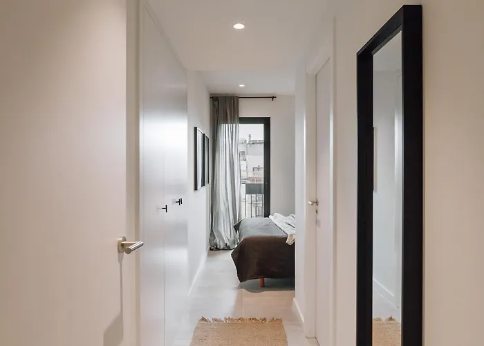 Апартаменты Ferrat - 3 Bedrooms In Eixample Esquerra