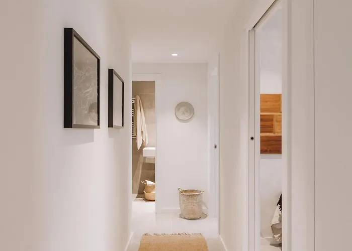 Апартаменты Ferrat - 3 Bedrooms In Eixample Esquerra *