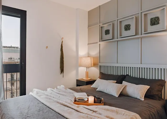 Ferrat - 3 Bedrooms In Eixample Esquerra Апартаменты